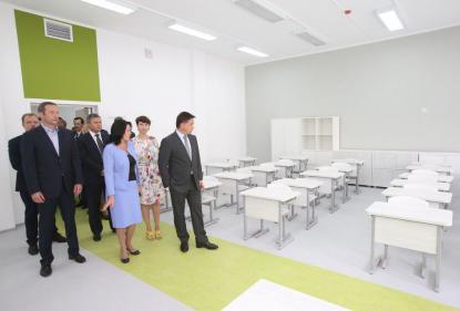 Воробьев проверил готовность к открытию лингвистической гимназии №33, построенной в Мытищах ГК «Инград»